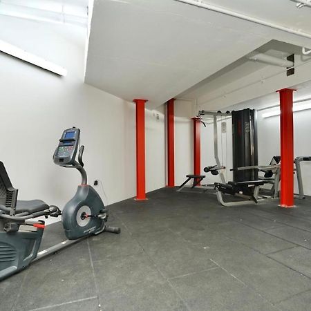 Two Bedroom - Central Peterborough Apartment - Bayard Apartments מראה חיצוני תמונה