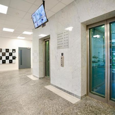 Two Bedroom - Central Peterborough Apartment - Bayard Apartments מראה חיצוני תמונה