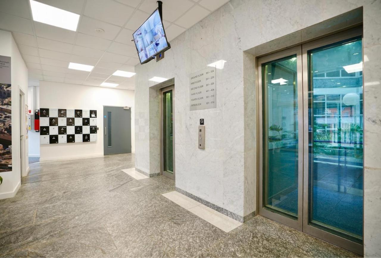 Two Bedroom - Central Peterborough Apartment - Bayard Apartments מראה חיצוני תמונה